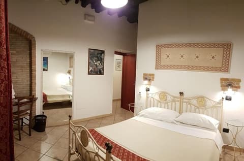 Sardinia Domus, Room