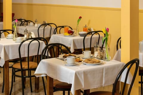 Nea Metropolis, Breakfast meal