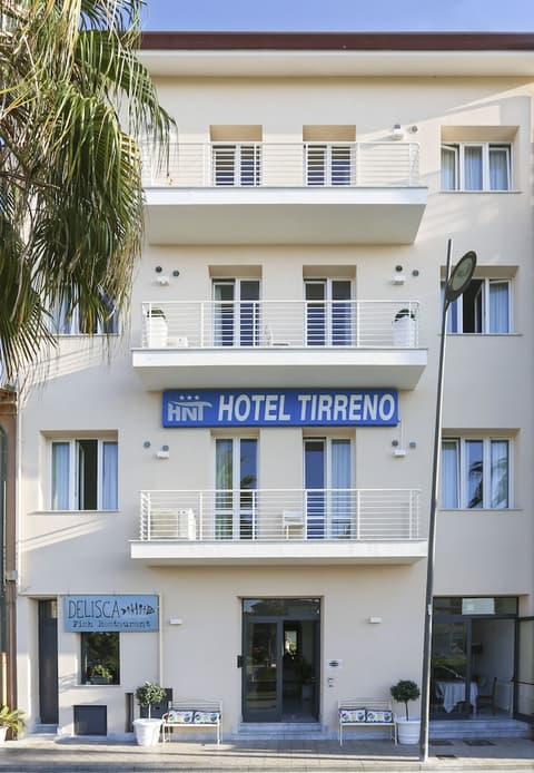 Hotel Nuovo Tirreno, Front of property