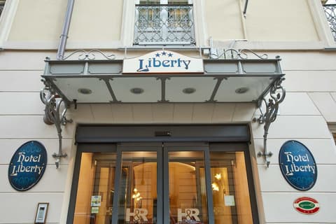 Hotel Liberty, Front of property