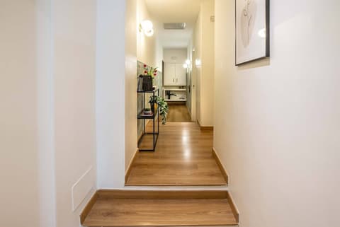 B&B 94 Rooms Vatican Scipioni, Interior entrance