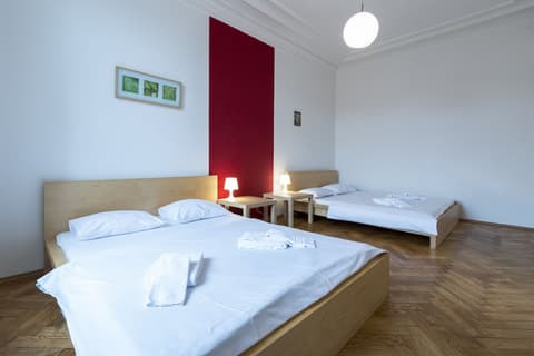 Royal Road Residence, Room