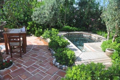 El Vino Hotel Suites - Special Class, Outdoor spa tub