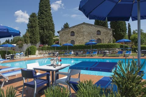 Belvedere di San Leonino, Pool