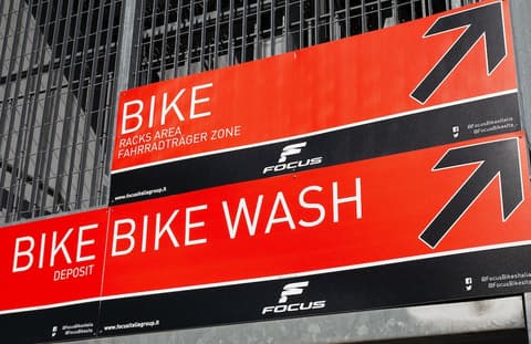 BIKE HOTEL CARAVEL, Bicycling