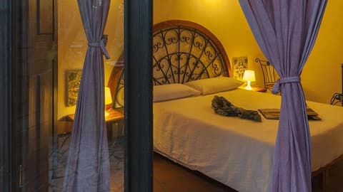 Villa Dei Papiri, Room