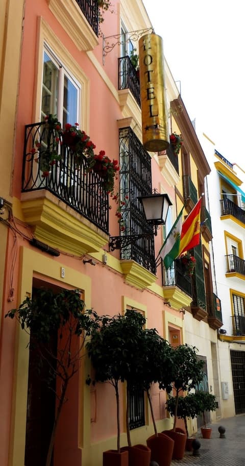 Hotel Un Patio al Sur, Front of property