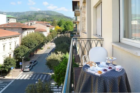 Ambasciatori Palace, Balcony