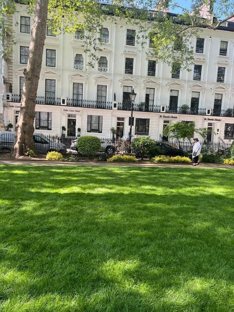 Tudor Court Hotel, Room