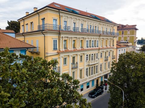 Europalace Hotel, Front of property