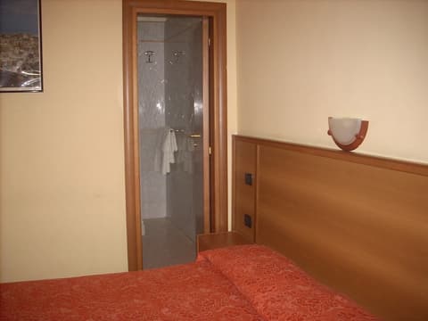 Hotel Casanova, Room