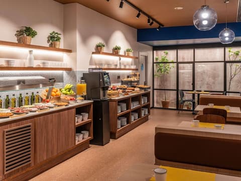 ibis Styles Zaragoza Centro, Miscellaneous