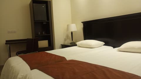 Castelli Hotel, Room