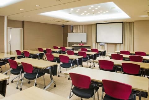 Rembrandt Style Tokyo Nishikasai, Meeting facility