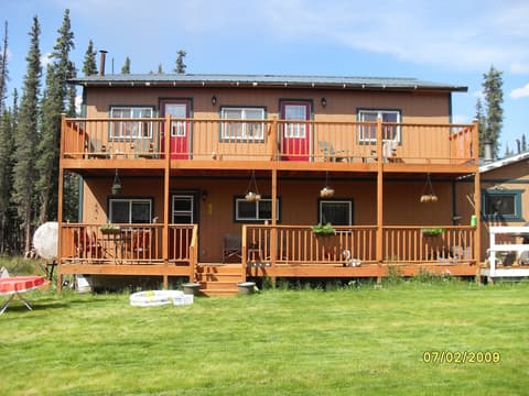 A Hyde Away Inn B&B, Porch