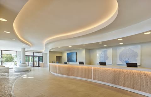 Torreserena Resort, Reception