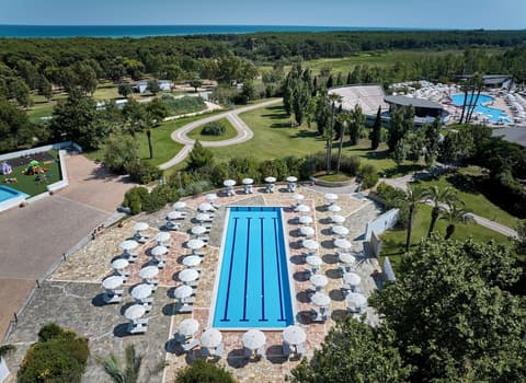 Torreserena Resort, Outdoor pool