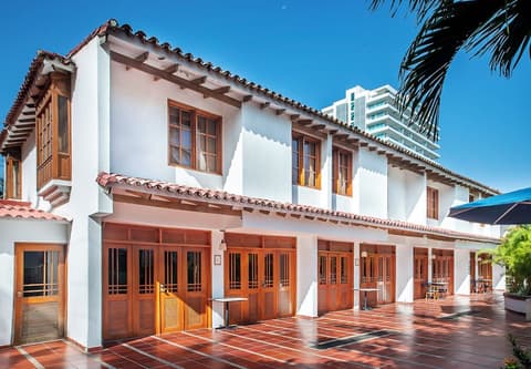 Hotel Santorini Express y Cabañas, Front of property