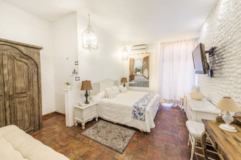 Casa Pedro Loza, Room