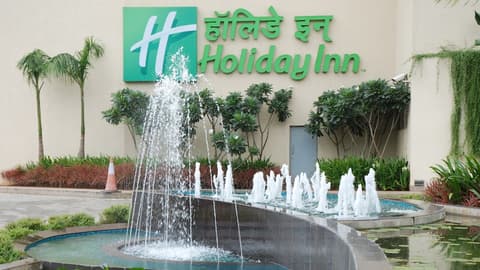 Holiday Inn Mumbai International Airport by IHG, Property amenity
