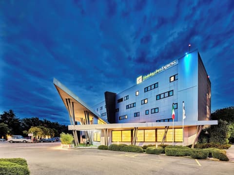 Holiday Inn Express Milan - Malpensa Airport by IHG, Front of property - evening/night