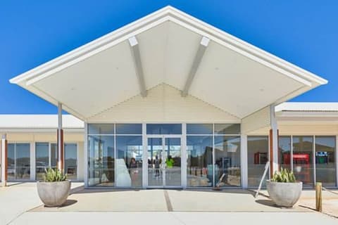 RAC Monkey Mia Dolphin Resort, Reception