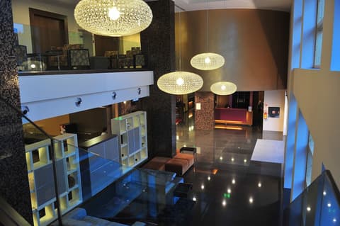 Axis Porto Business & Spa Hotel, Lobby sitting area