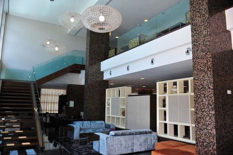 Axis Porto Business & Spa Hotel, Lobby