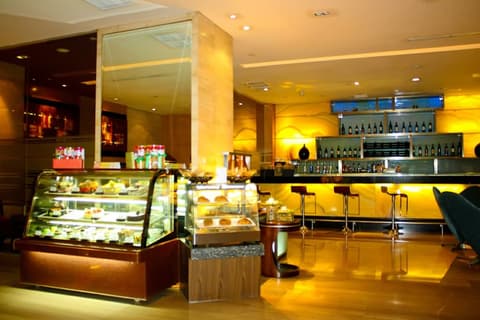 Cambridge Hotel Medan, Lobby lounge