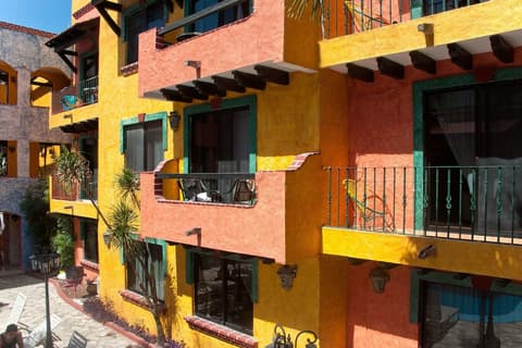 Hotel Hacienda Maria Bonita, Front of property