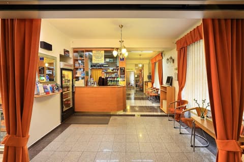 Hotel Residence Tabor, Reception