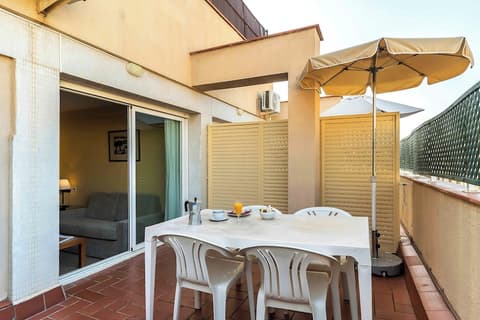 Aparthotel Bertran, Terrace/patio