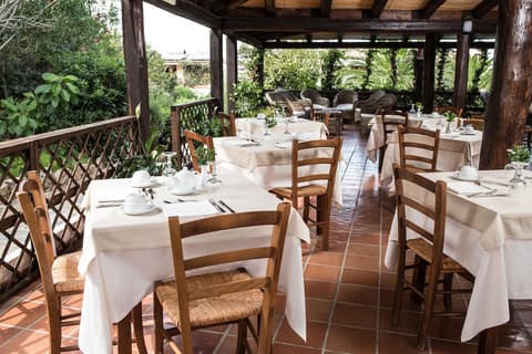 La Jacia Hotel & Resort, Restaurant