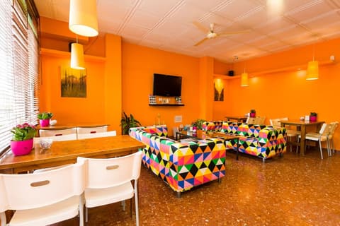 Sol y Miel Hostal, Bar (on property)