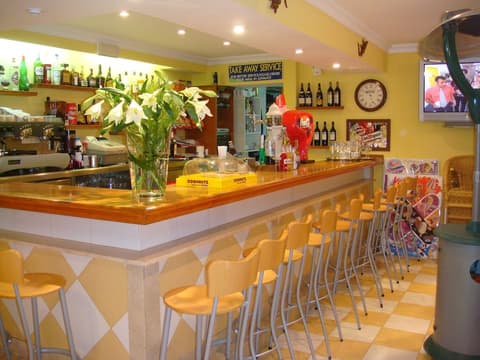 Hamilton Court  Apartamentos, Bar (on property)