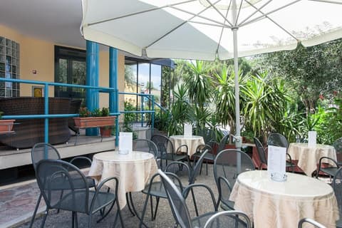 Hotel Los Angeles, Restaurant