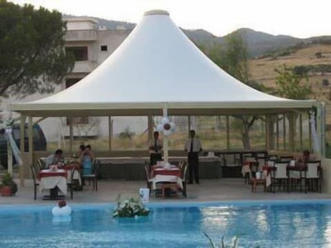 Berksoy Hotel, Outdoor pool