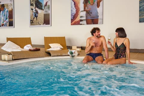 Parc Hotel, Indoor pool