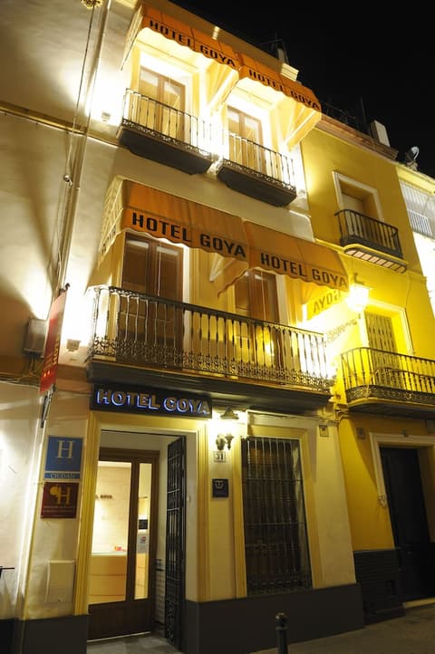 Hotel Goya, Front of property - evening/night