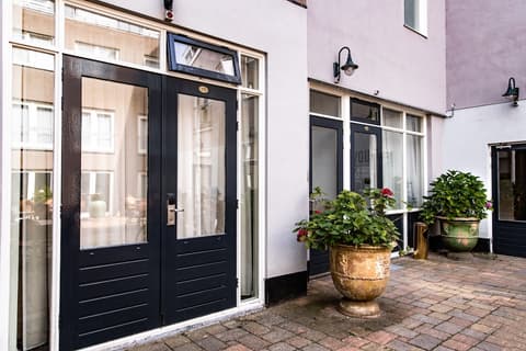 Ambassador City Centre Hotel, Room