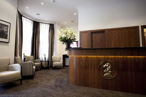 Presidential Apartments - Kensington, Reception