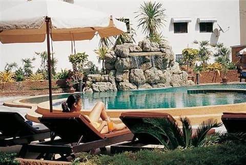 LK Metropole Pattaya, Outdoor pool