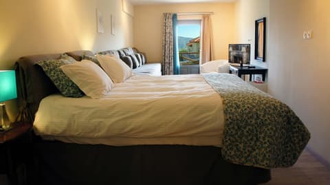 Aegli Arachova, Room