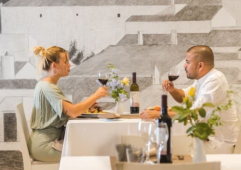 Hotel Jeni & Restaurant, Family dining