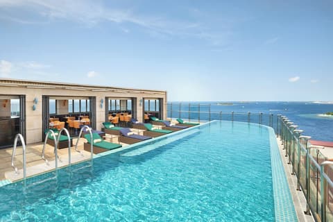 JEN Maldives Male by Shangri-La, Rooftop pool