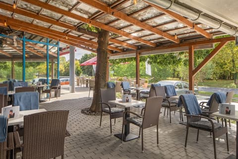 Kristály Hotel, Terrace/patio