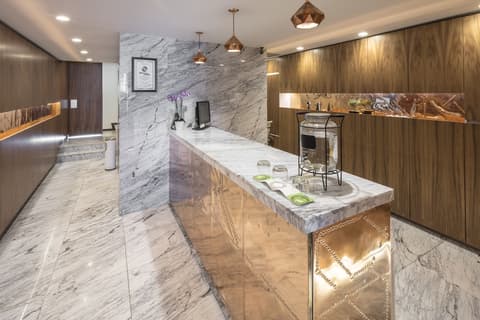 FlowSuites WTC, Reception