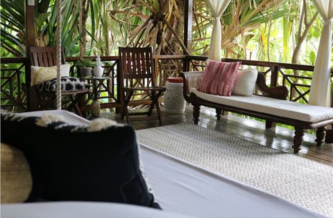 Sweetfield Manor, Room