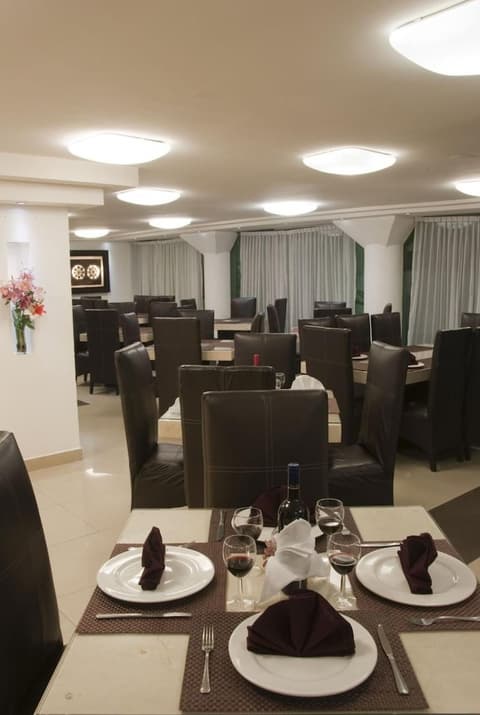 Hotel Real Rex, Restaurant