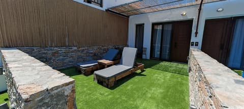 Rigas Hotel Skopelos, Terrace/patio